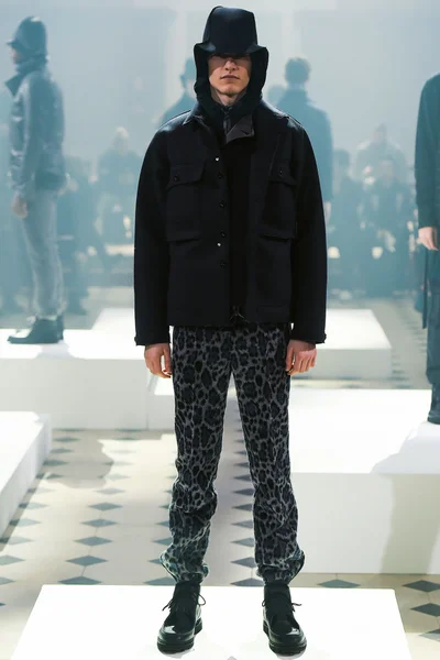 Look 13